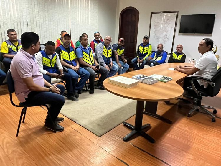 Mototaxistas apresentaram demandas da categoria em reunião na Prefeitura