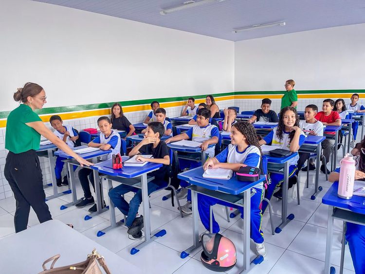 Novo prédio da Escola Municipal Professor José Siney Ferraz é inaugurado no bairro Bacuri