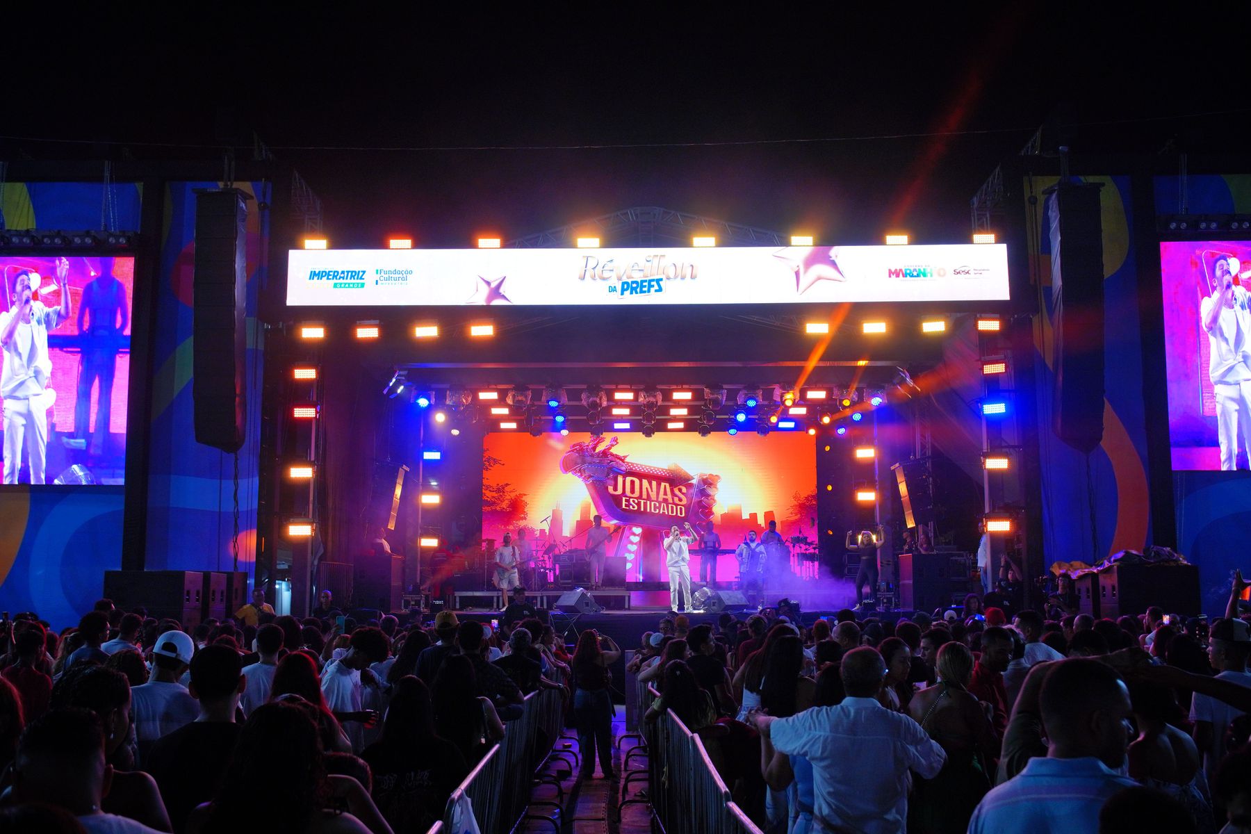 Réveillon da PREFS reúne mais de 20.000 pessoas na Avenida Beira Rio em Imperatriz