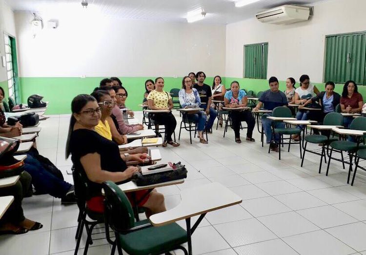 Professores participam de cursos ofertados pelo Siadi