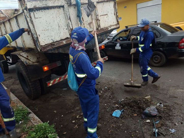 Serviços de limpeza com manutenção e drenagens avançam em mais nove bairros