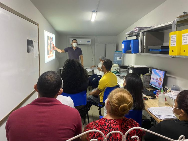Equipe do Núcleo de Vigilância Epidemiológica Hospitalar do Socorrão participa de treinamento