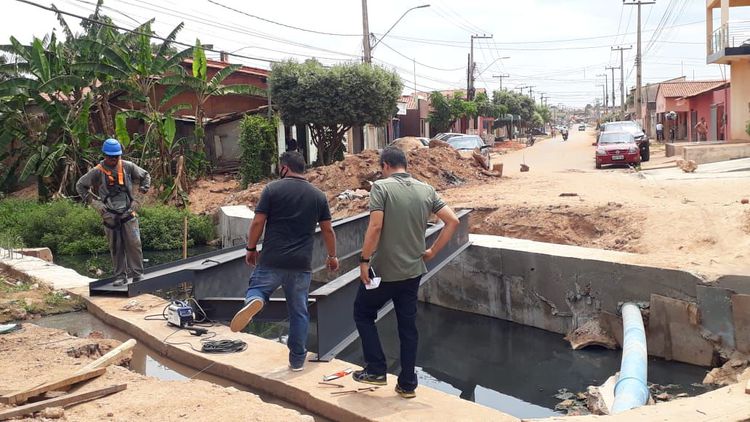 Prefeitura começa a instalar estrutura metálica da  ponte da Avenida Liberdade na Vila Ipiranga
