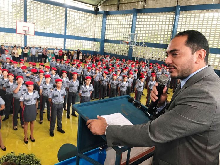 Assis Ramos participa do ingresso de novos alunos do Colégio Militar