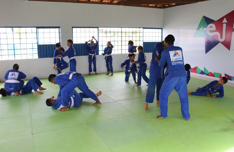 Alunos do projeto ‘Jiu Jitsu nas Escolas’ participarão de torneio em Açailânda