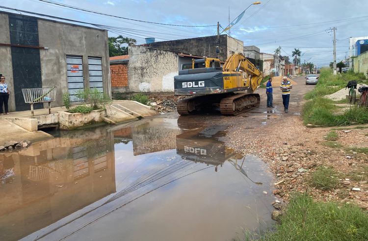 Prefeitura de Imperatriz realiza intervenção após alagamentos na Rua Alagoas