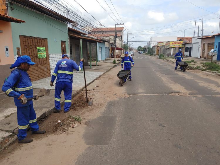 Frentes de serviços recuperam ruas nos bairros Nova Imperatriz, Maranhão Novo e Vila JK