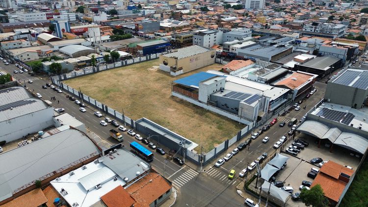 Prefeitura disponibiliza estacionamento gratuito com mais de 300 vagas no Centro da cidade