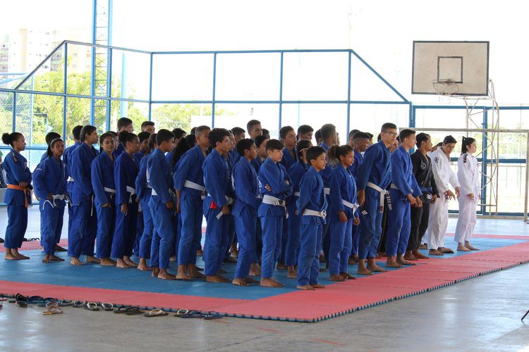 Escolas da rede municipal de ensino vencem competições de Jiu-Jitsu