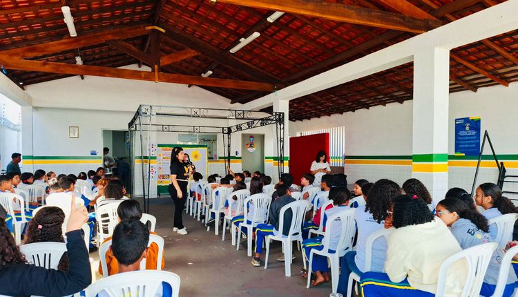 SEMED integra ações do Maio Laranja com atividades de prevenção nas escolas