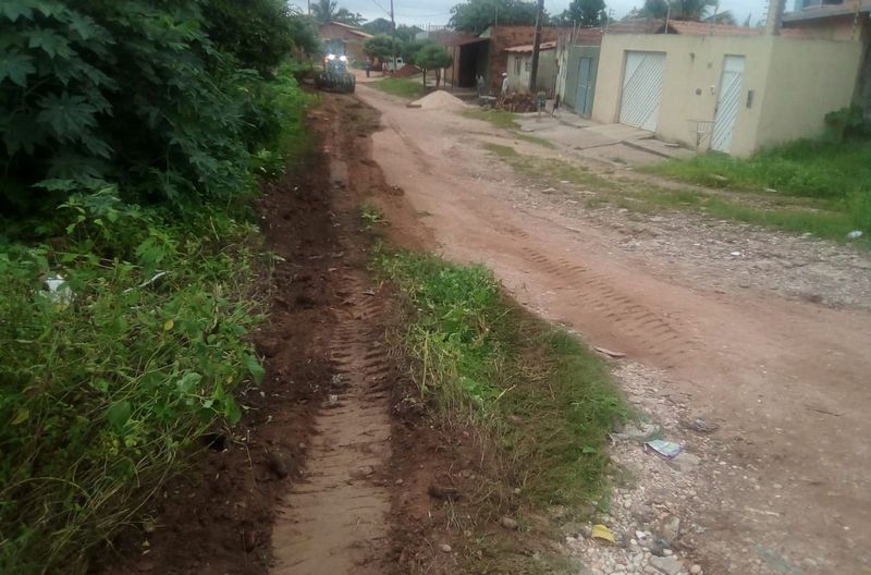 Limpeza e melhoria das ruas Tupinambá e da Paz, bairro da Caema