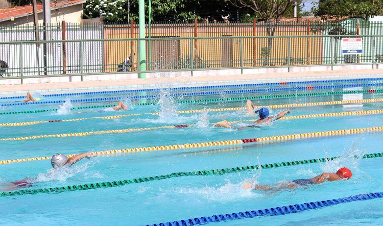 Mais de 200 pessoas estão cadastradas para utilizar a piscina do Barjonas Lobão