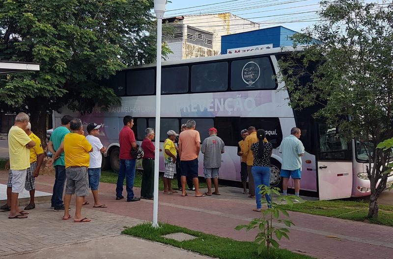 Construção de passagem molhada na Rua Sálvio Dino, Vila Redenção