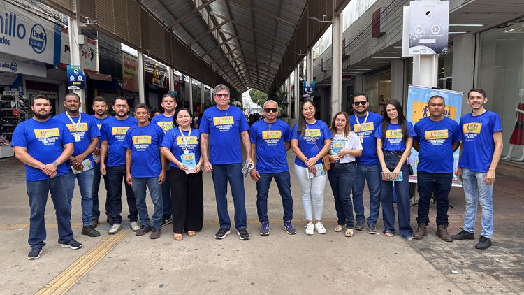 Prefeitura realiza primeira ação do projeto Calçada Livre no Calçadão