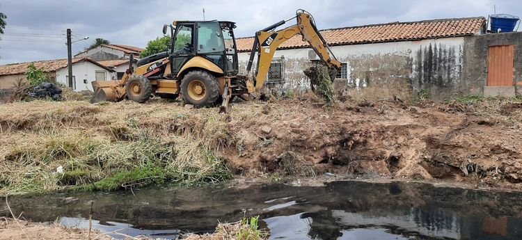 Limpeza Pública de Imperatriz realiza operação nos riachos da cidade