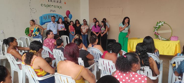 Público atendido pelo CRAS Cafeteira recebe informações sobre programas sociais