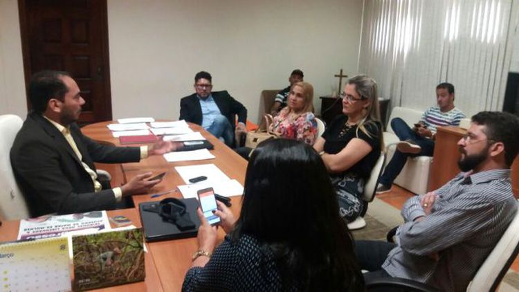 Assis Ramos chama municípios usuários para cobrar parceria pela Saúde