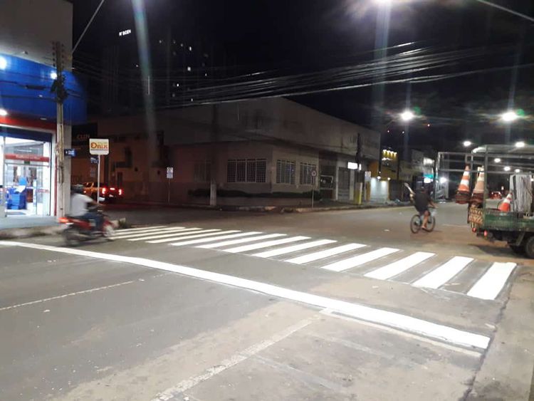 Prefeitura revitaliza sinalização viária e placas nas ruas de Imperatriz