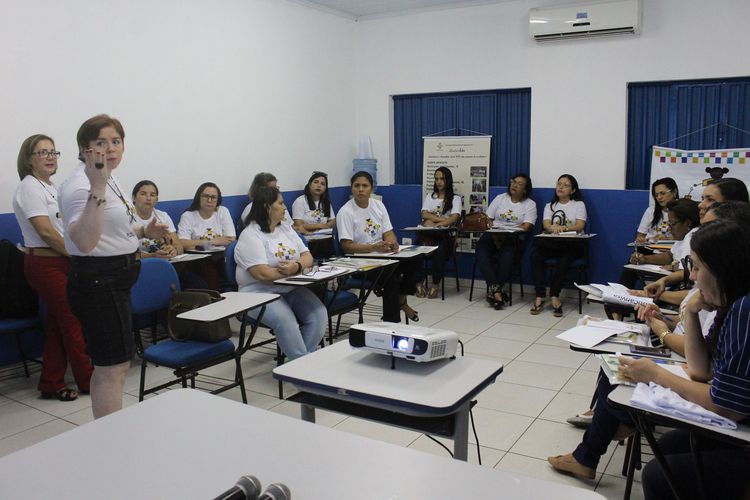 Professores participam de formação sobre o Educanvisa