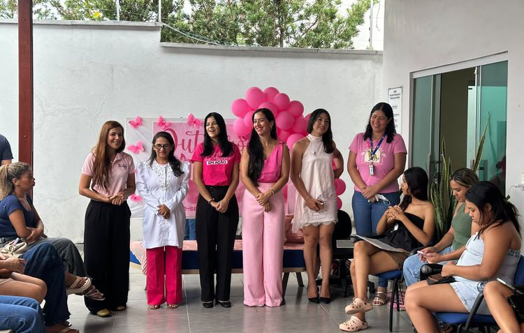Prefeitura de Imperatriz realiza ação de saúde para mulheres atendidas pelo CRAM durante o Outubro Rosa
