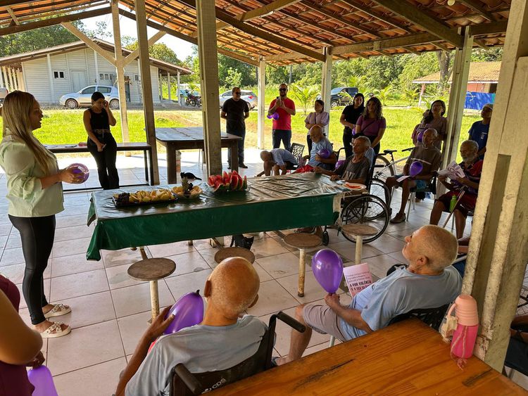 Roda de conversa destaca importância do enfrentamento da violência contra a pessoa idosa