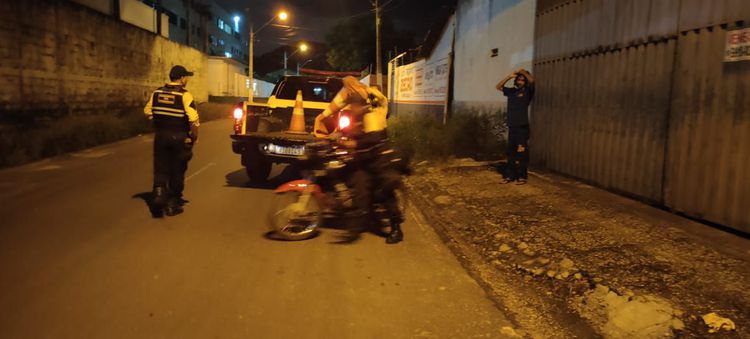 Multa por empinar moto: mito ou verdade?