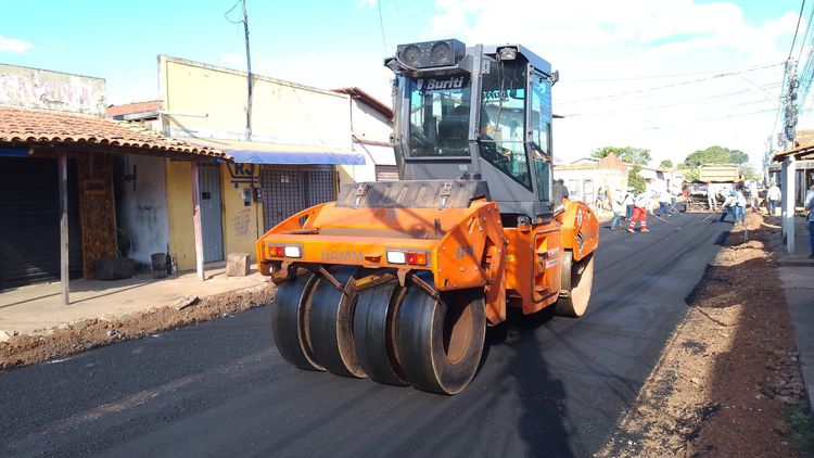 Festividades marcadas por entregas e início de obras de infraestrutura