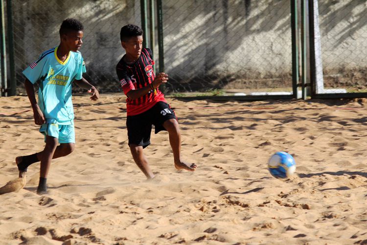 Definidos finalistas do beach soccer dos "Jogos na Areia"