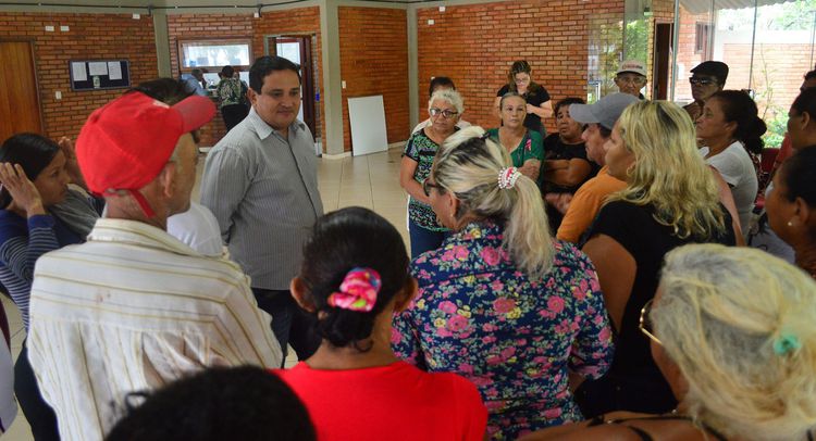 Prefeitura dialoga com ambulantes que atuam na Beira Rio