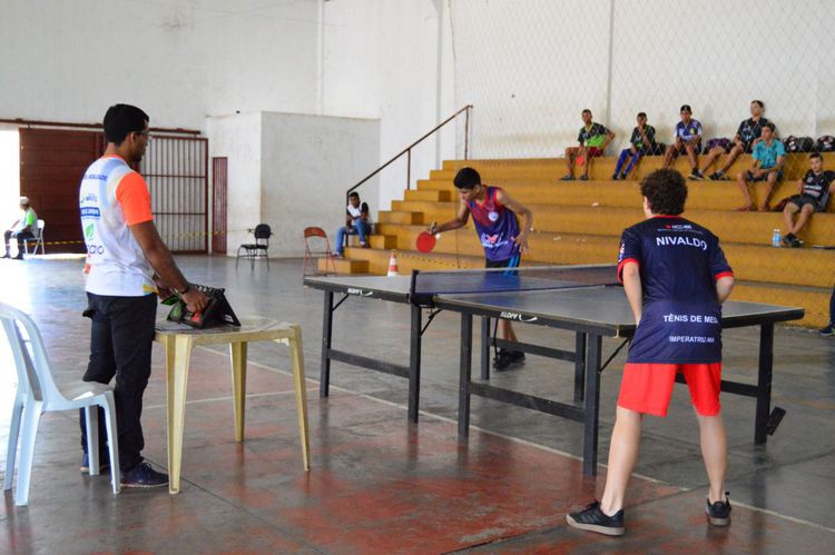 Escola Municipal José de Alencar é destaque no tênis de mesa
