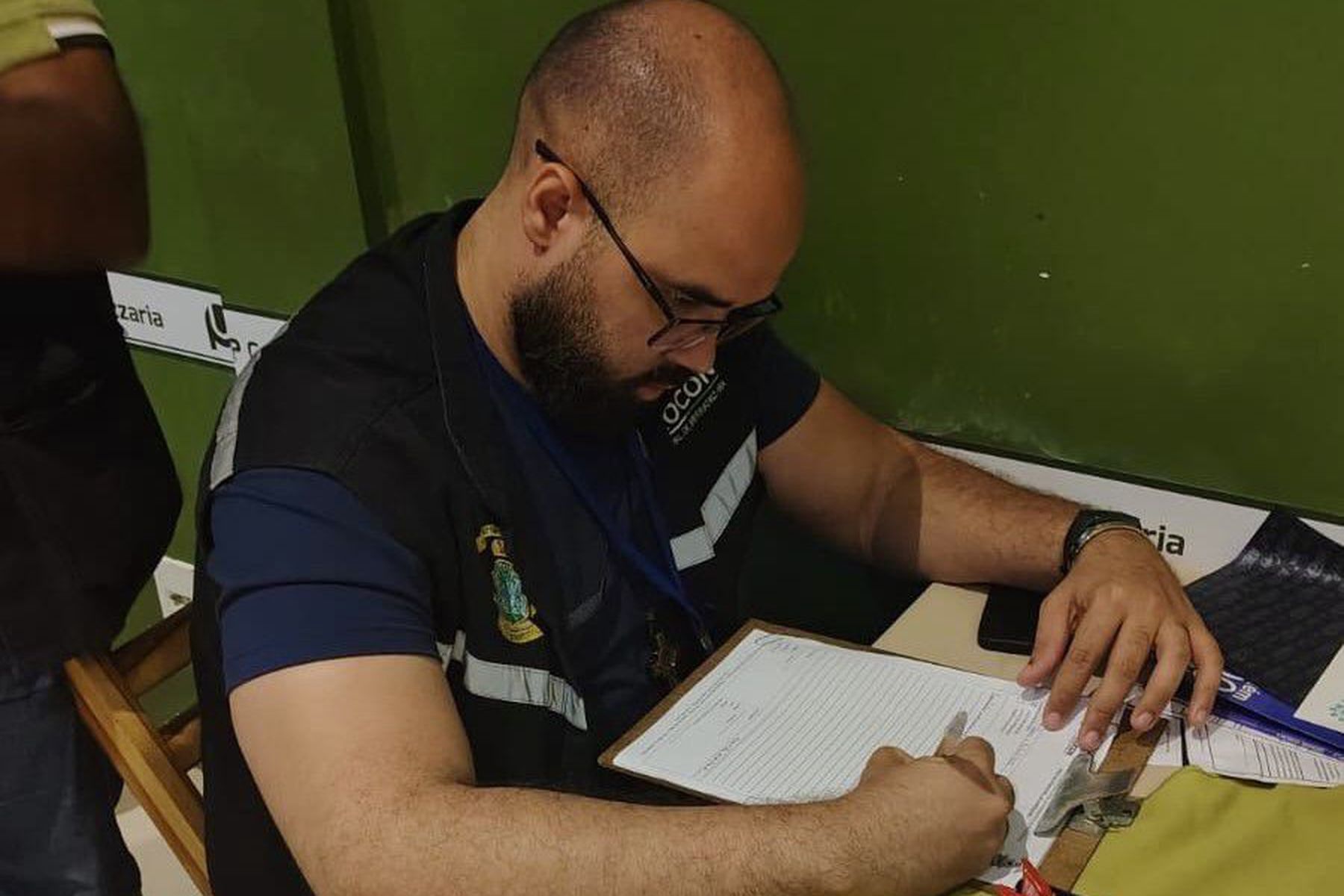 Fiscalização do PROCON flagra uso de bebidas vencidas em casas noturnas