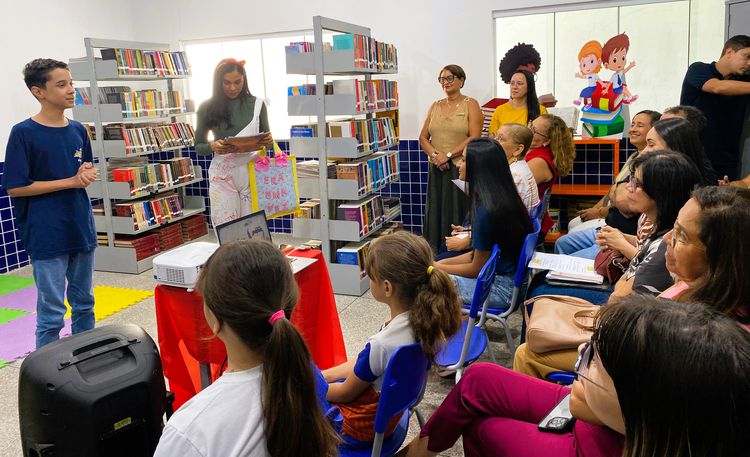 Biblioteca Alberto Mussa é inaugurada na Escola Municipal João Batista de Paiva