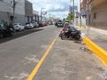 Na esquina da Rua Amazonas, com Avenida Getúlio Vargas, espaço sinalizado para carga e descargas no Centro Comercial de Imperatriz
