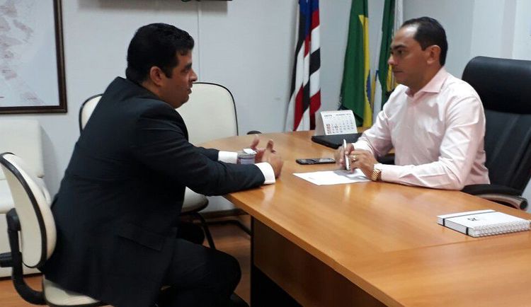Prefeito vai à Brasília em busca de apoio parlamentar para novos investimentos