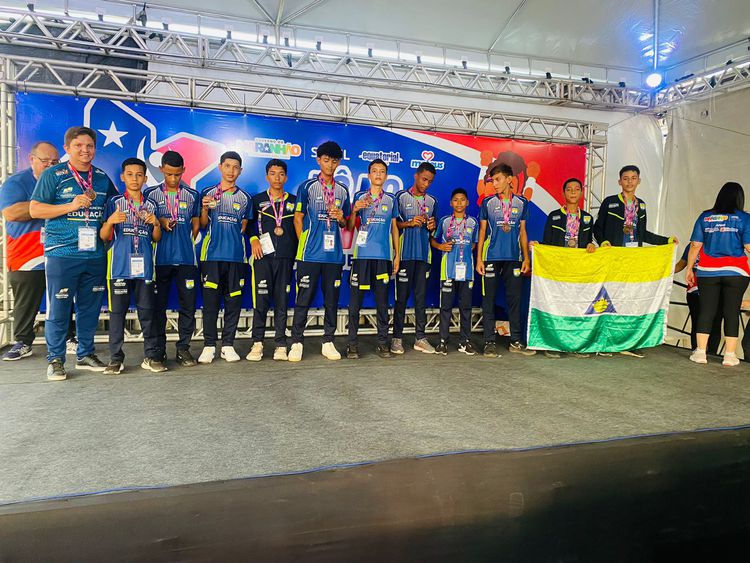 Time de handebol masculino conquista medalha de bronze no JEMs