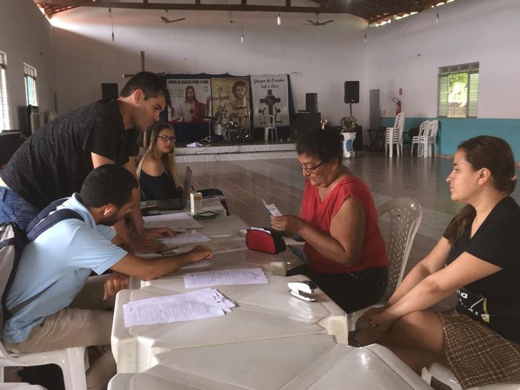 Equipe da Regularização Fundiária oferece serviços na Vila Lobão
