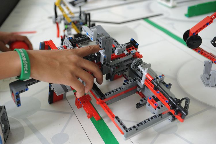 Laboratório de robótica será implantado nas escolas municipais
