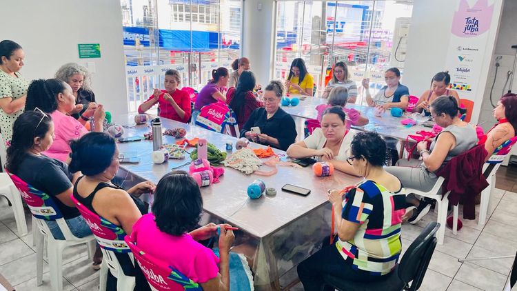 Projeto Verão Criativo leva venda de biojoias e crochê à Praia do Cacau neste domingo (23)