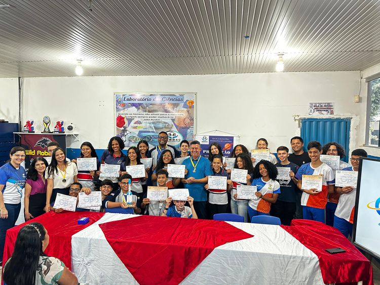 Escola Municipal Madalena de Canossa conquista nove medalhas na OBA e MOBFOG