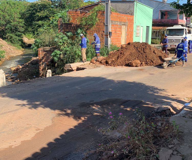 Cinco bairros recebem obras de drenagem profunda nesta quarta-feira (10)