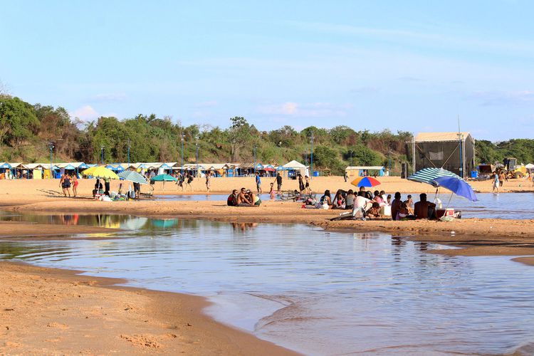 Nível do rio Tocantins estável mantém praias neste final de semana