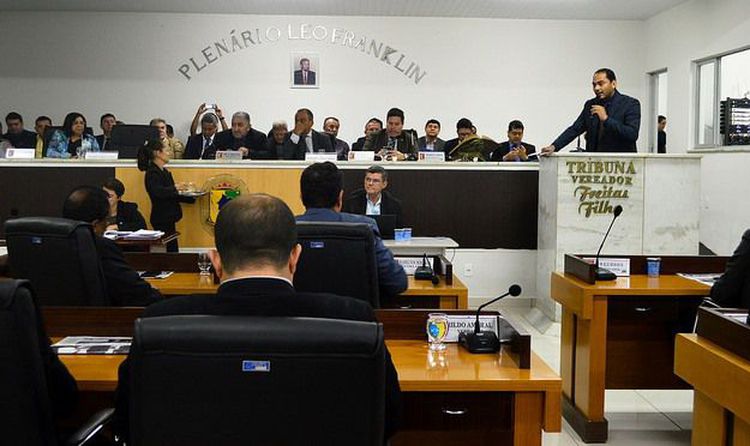 Parceria entre Executivo e Legislativo é destaque na 1ª sessão da Câmara Municipal