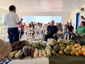 Representantes da Conab, agricultores e cooperados da COOPIHORTI participaram de reunião sobre o Programa de Aquisição de Alimentos (PAA)