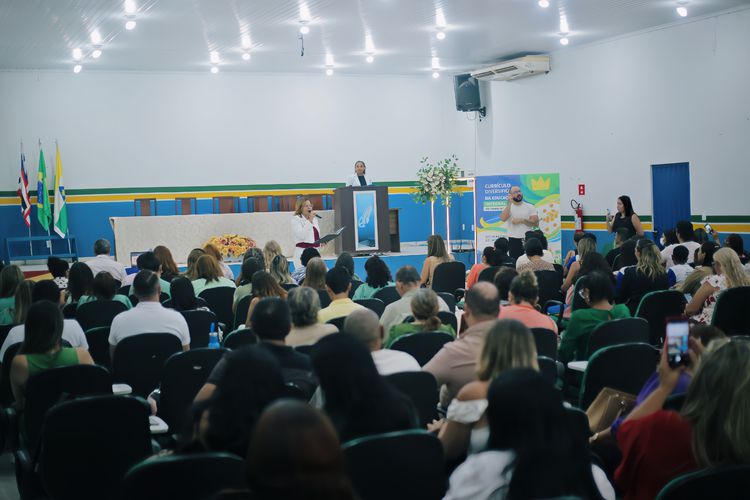 Seminário apresenta Currículo Diversificado da Educação Integral da Rede Municipal de Ensino