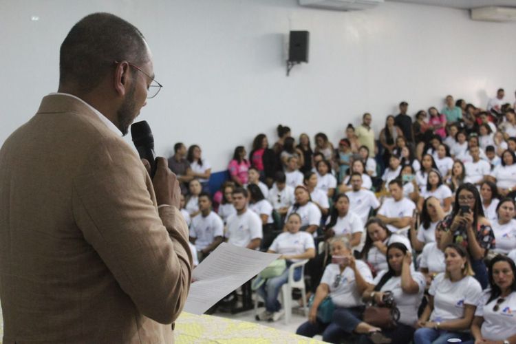 Prefeito Assis Ramos nomeia 294 Agentes Comunitários de Saúde