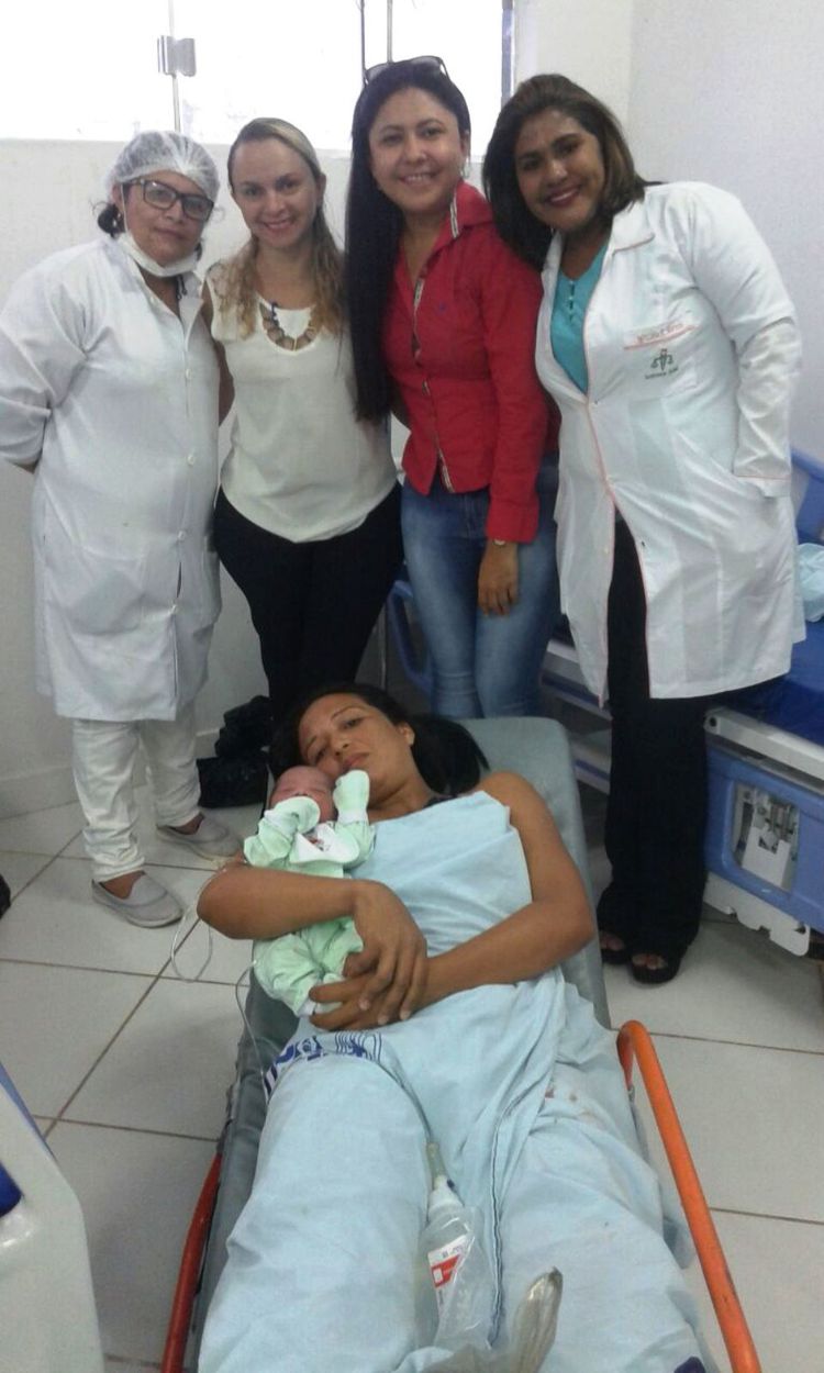 Mulher dá à luz na UPA São José