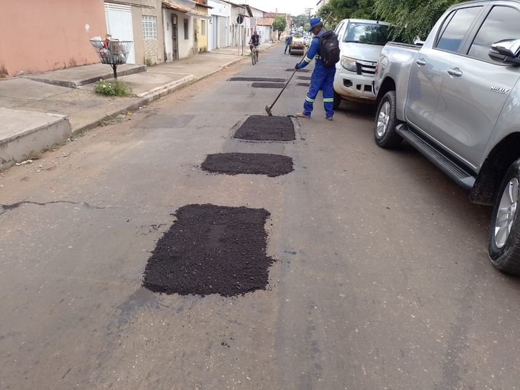 Recuperação asfáltica melhora mobilidade urbanas de ruas e avenidas no Centro