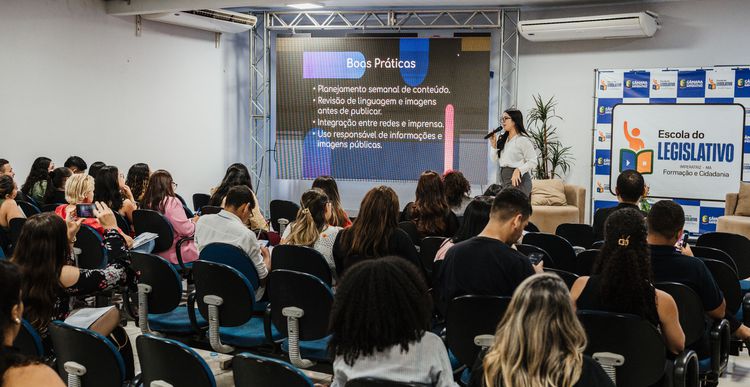 Escola do Legislativo promove curso de formação para assessores de comunicação da região