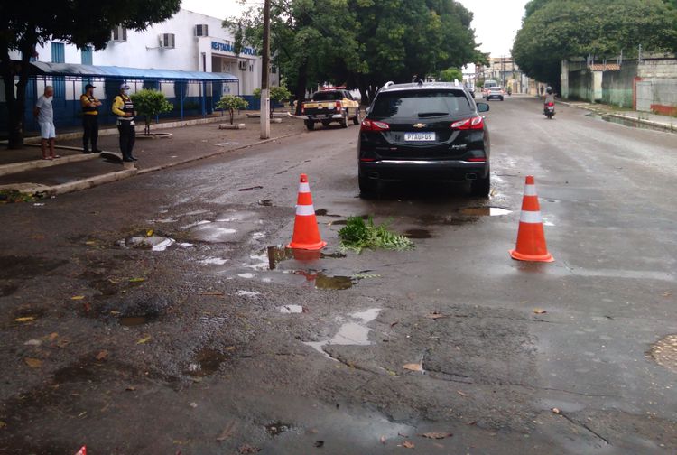Agentes de trânsito atendem ocorrências após chuvas em Imperatriz