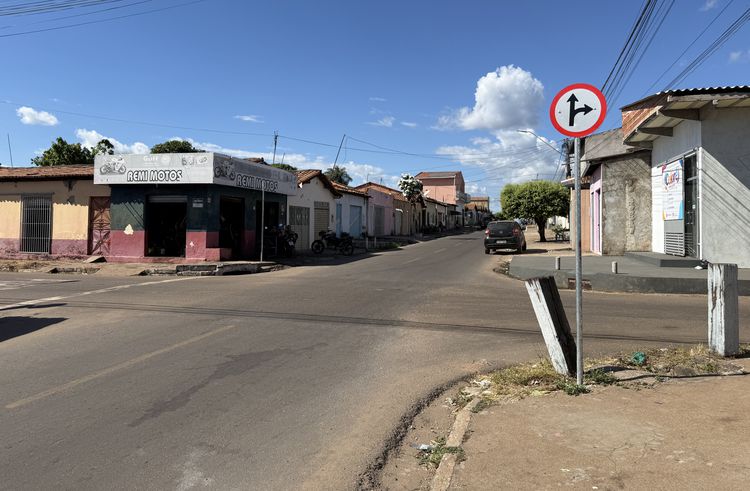 Trecho da Rua Sálvio Dino opera em novo sentido de circulação em Imperatriz